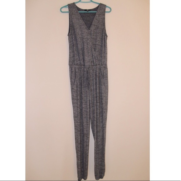 Grey Sleeveless Romper - Picture 1 of 6